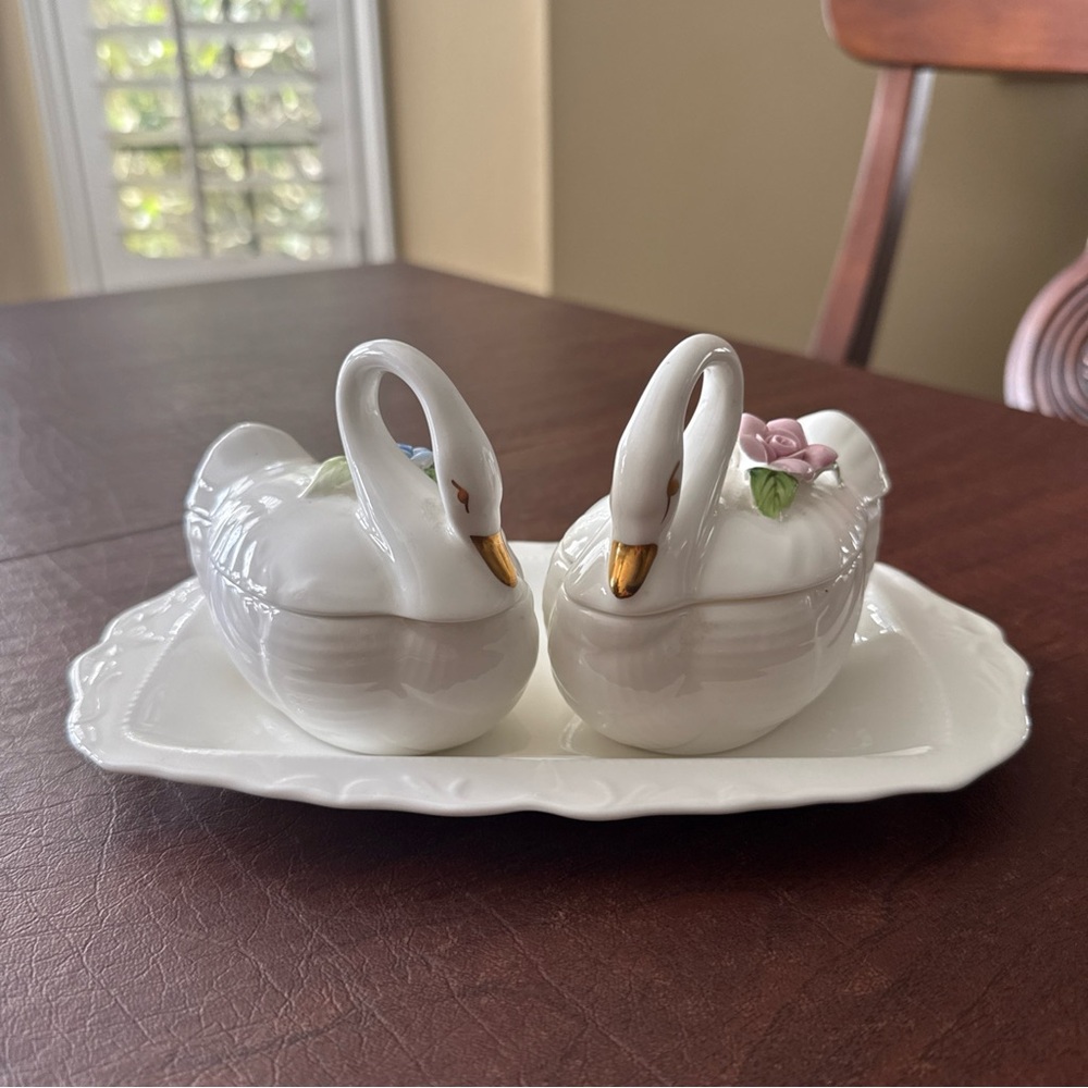 VTG Hankook Fine Bone China Swan Cruet Set-5 Pcs; RARE From England
